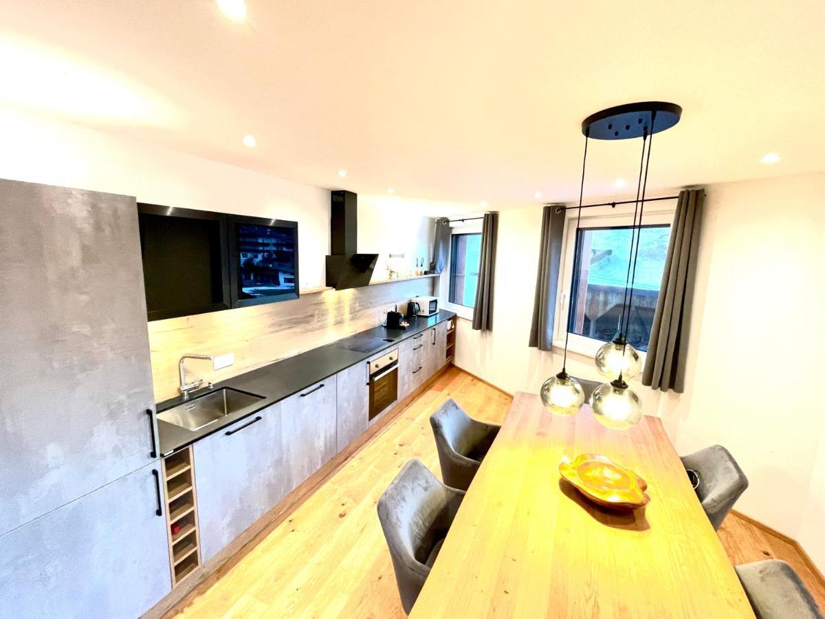 Royal Swan Appartement, Tirol Fuegen Ngoại thất bức ảnh
